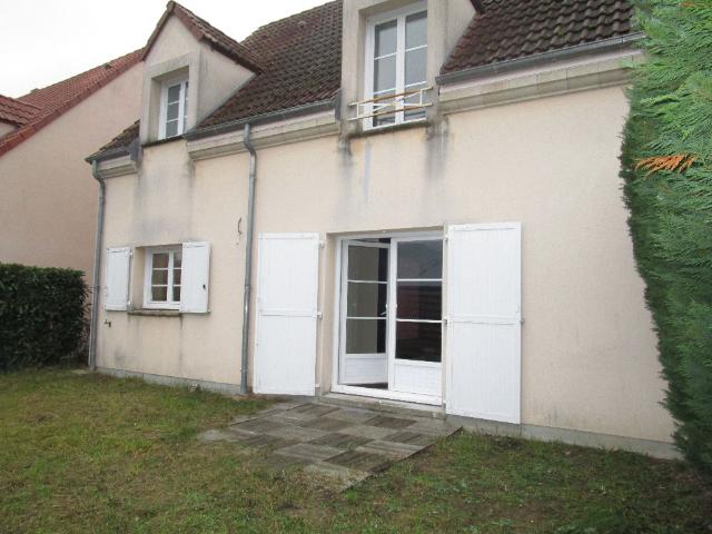 Maison 4 pièces, 97 m² à louer à Saint Jean de Braye 45800