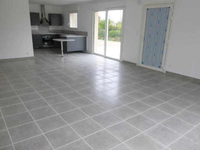 Maison 4 pièces, 97 m² à louer à Pont de Salars 12290
