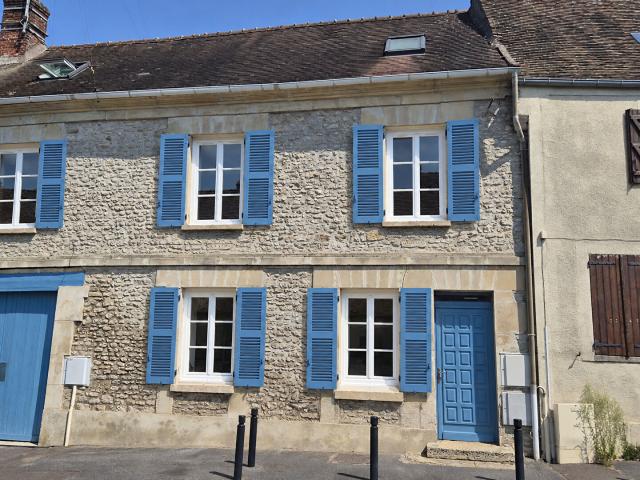 Maison 4 pièces Chaumont en Vexin 78.16m² 820€ à louer