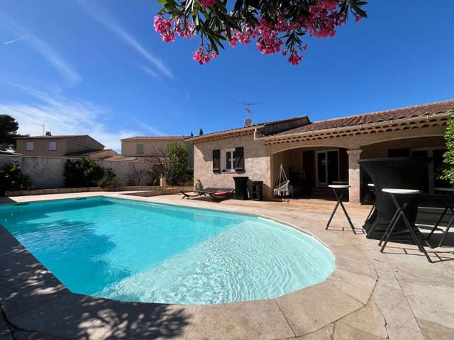 Maison 4 pièces à louer avec piscine à Le Cannet des Maures