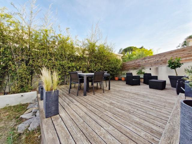 Maison 4 pièces de 100 m2 au calme et proche des commodités et du tramway