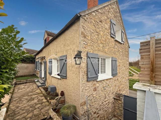 Maison 4 pièces de 110m2 à CHAMPIGNY 89340