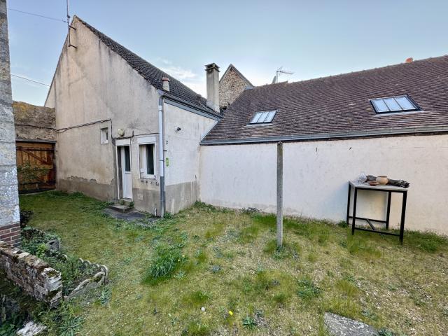Maison 4 pièces de 70 m2 sur un terrain de 53 m2
