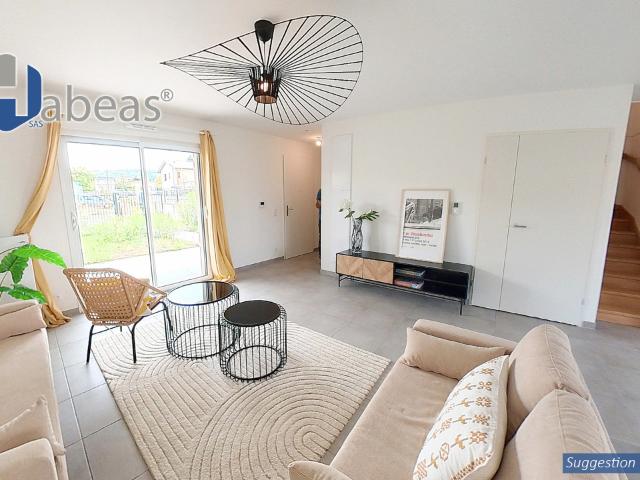 Maison 4 pièces de 84m² avec jardin et garage