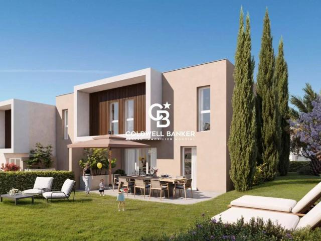 MAISON 4 PIECES FREJUS JARDIN PISCINE