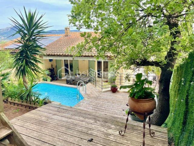 MAISON 4 PIECES LA CRAU LA MOUTONNE