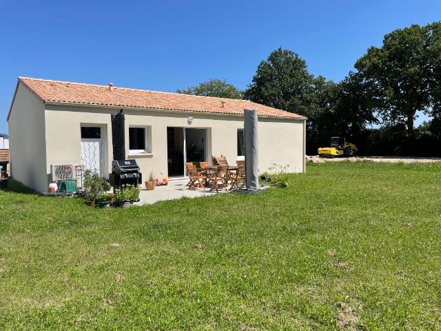 Maison 4 pièces Mouilleron le Captif 86.48m² 970€ à louer