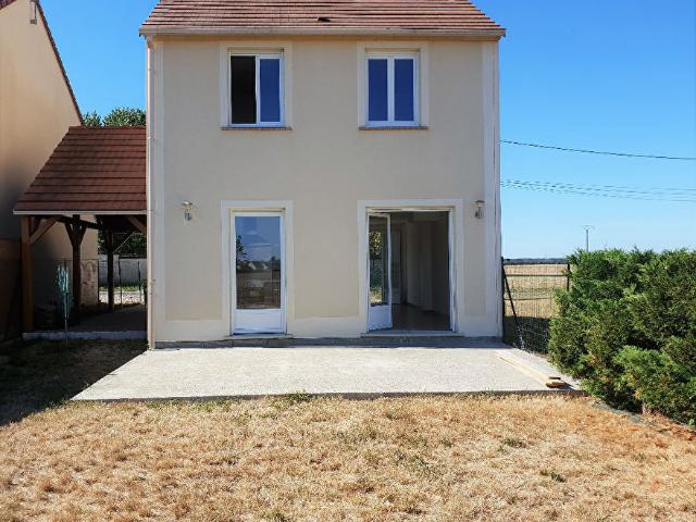 Maison 4 pièces Neuville aux Bois 86.00m² 810€ à louer l'Adresse