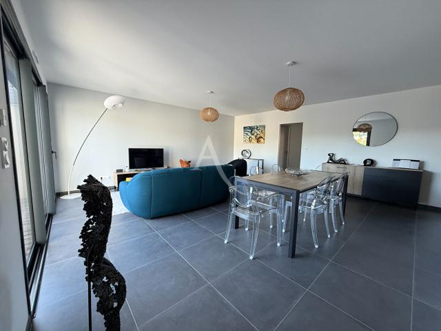 Maison 4 pièces Saintes 113.00m² 1150€ à louer l'Adresse