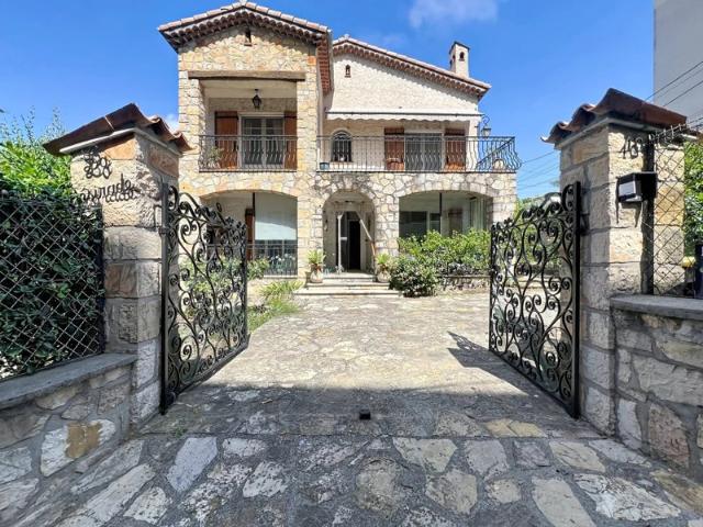 MAISON 4p 117M² 450m² D'EXTERIEUR / CALME / PARKING