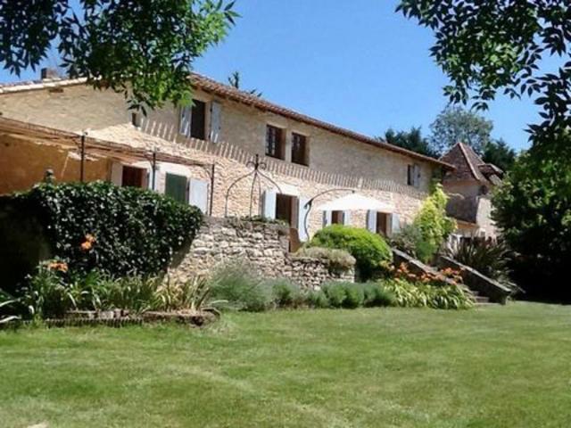 Maison 500 m2 BOUDY DE BEAUREGARD