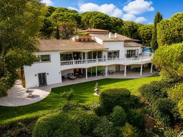 Maison 500 m2 STE MAXIME