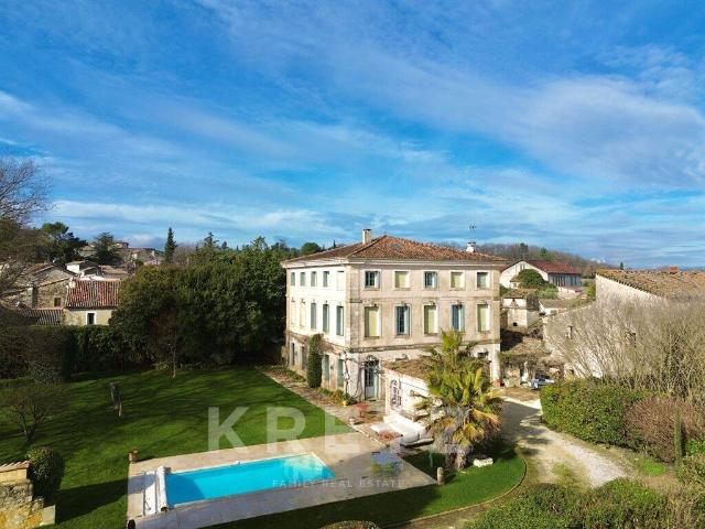 Maison 500 m2 Uzes
