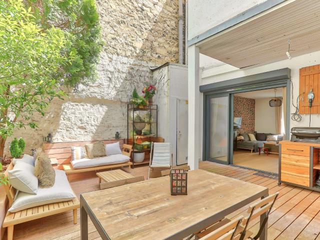 MAISON