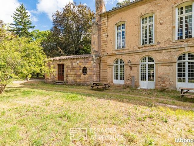Maison 50 pièces 2500 m²