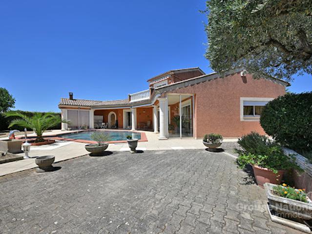Maison avec piscine et jardin