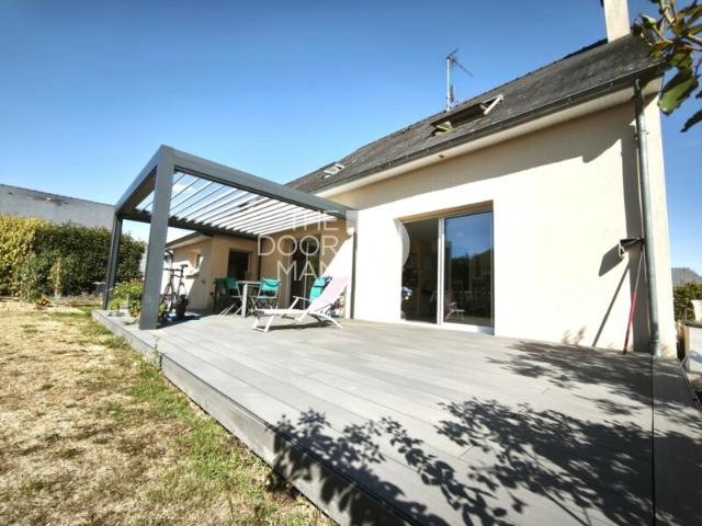 Maison 53440