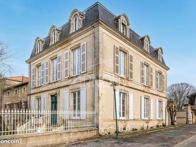 Maison 536 m² Moutiers sur le Lay