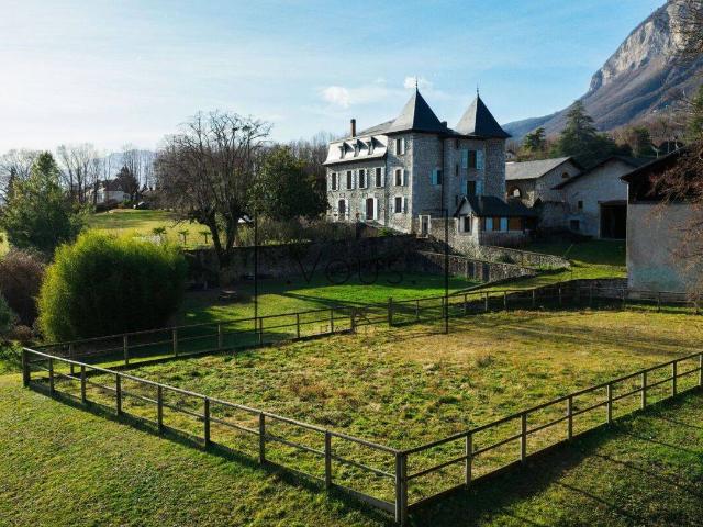 Maison 540 m2 Biviers