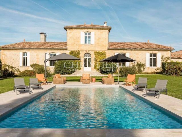 Maison 550 m2 Camblanes et Meynac