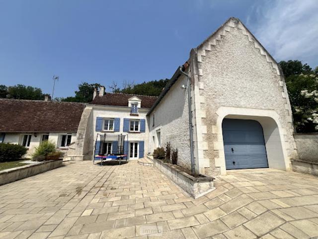Maison avec piscine et jardin