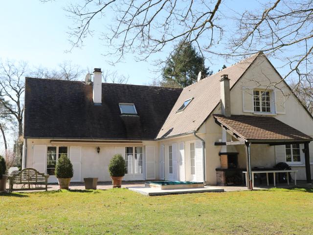 Maison Lamorlaye 7 chambres dont 3 au rez de chaussée