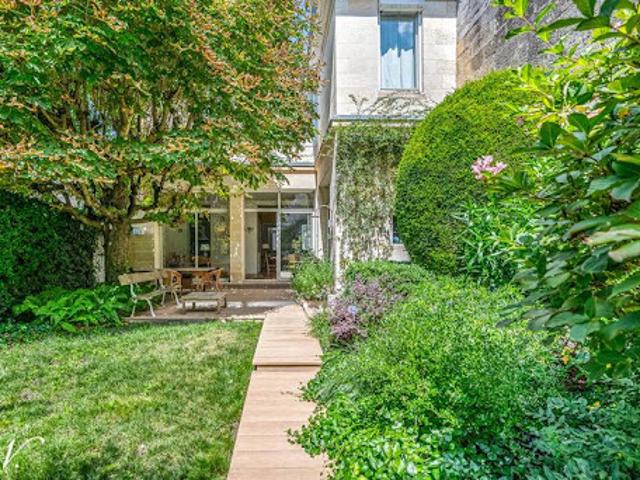 Maison avec jardin