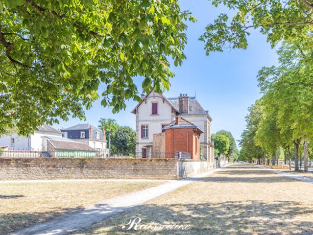 Maison avec jardin