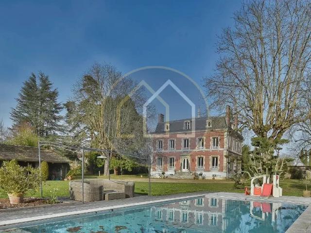 Maison 595 m²