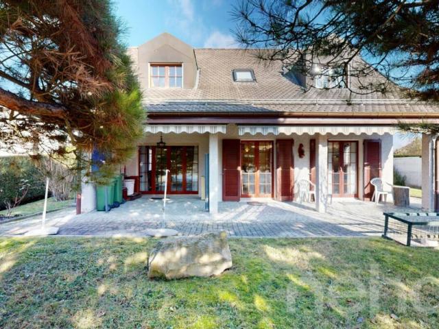 Maison 5.5pces avec vue Alpes, projet de rénovation complet disponible