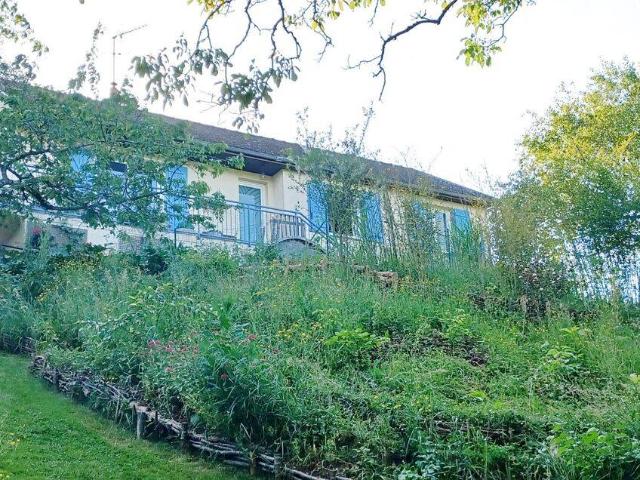 MAISON 5 CH dont 2 en REZ DE JARDIN 1500 m² Jardin / 5 min MOU