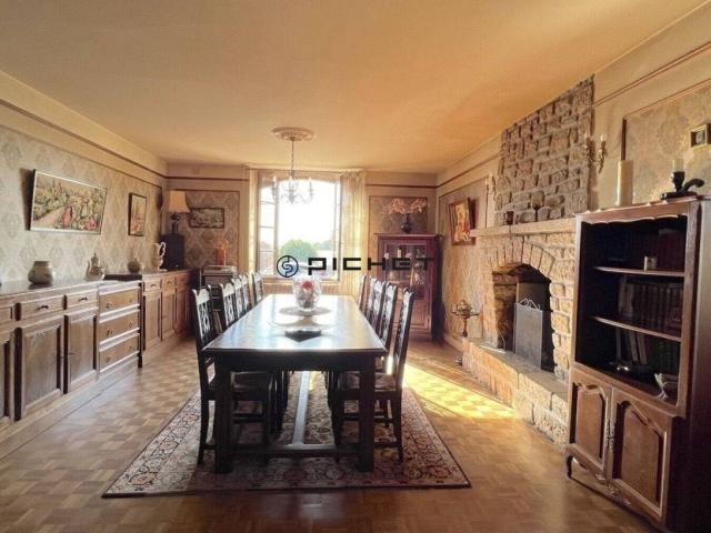 Maison 5 chambre à Eyburie