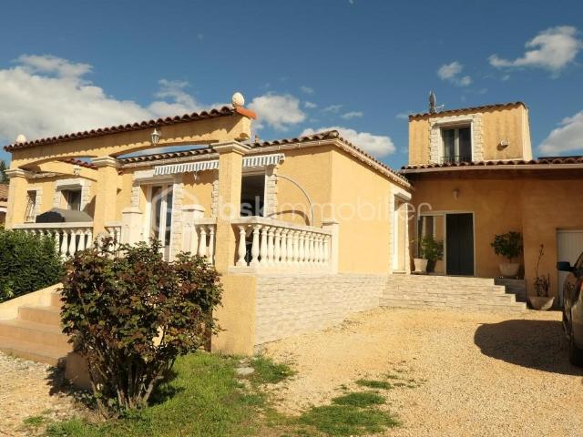 Maison 5 chambres, 166 m², quartier calme
