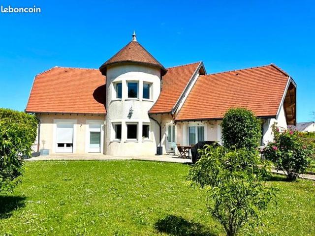 Maison 5 chambres 215m² | Magny sur Tille | Terrain 942m²
