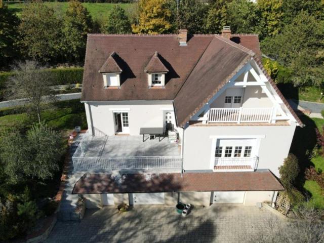 Maison 5 chambres 232 m²