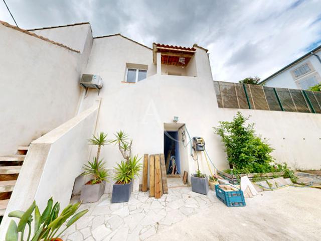OUVEILLAN Maison 5 chambres, terrasse, cour, piscine & GRAND GARAGE