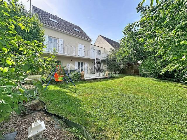 Maison 5 chambres à Coulommiers avec jardin et garage