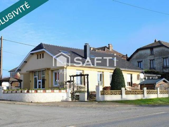 Maison 5 chambres avec garage, et local commercial