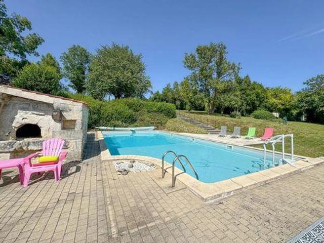 Maison 5 chambres, Saintes Charente Maritime DS82429319