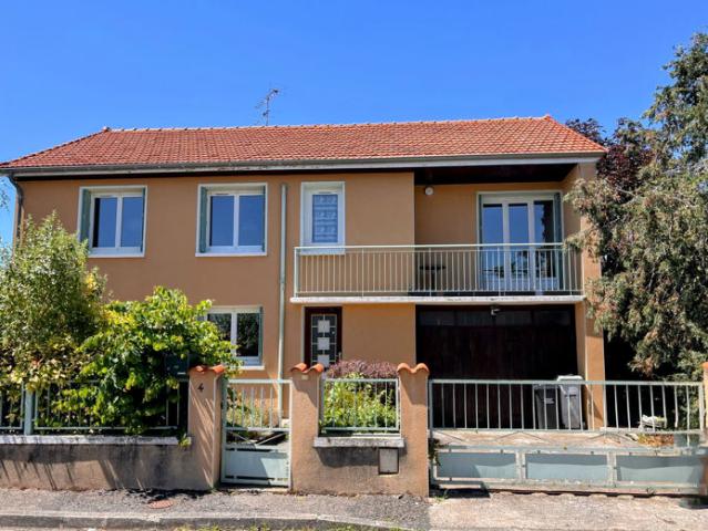 Maison, 5 chambres, sur terrain de 622m2 Le Cendre 63670