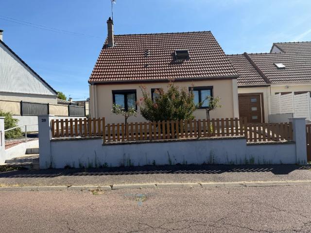 MAISON 5 PIÈCES 104 M2 LE BREUIL