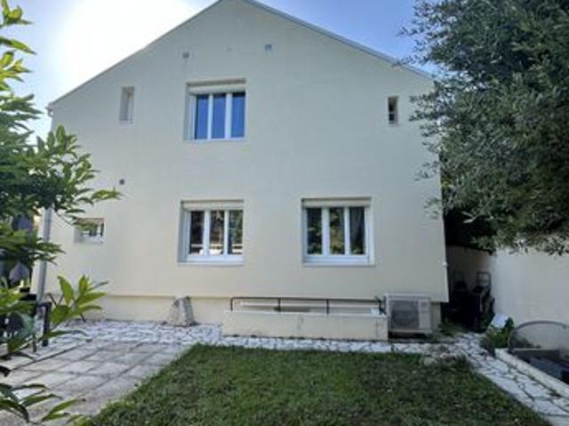 Maison 5 pièces 104 m²