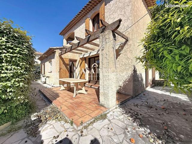 Maison 5 pièces 104 m²