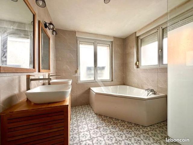 Maison 5 pièces 104 m²