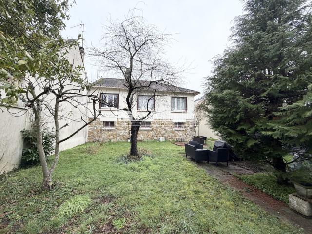 Maison 5 pièces 105m2 sur 413m2 de terrain