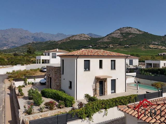 Maison 5 pièces 107 m²