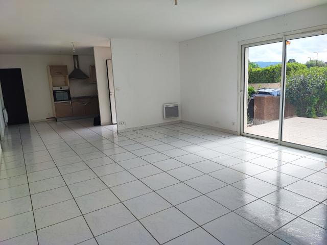 Maison 5 pièces, 107 m² à louer à Olonzac 34210