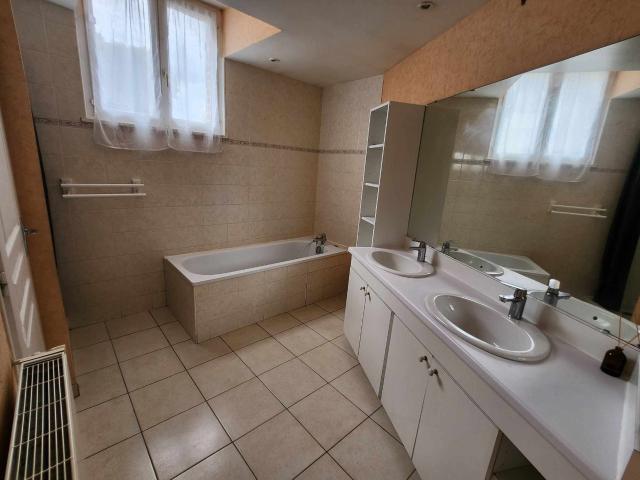 Maison 5 pièces, 109 m² à louer à Lachapelle aux Pots 60650