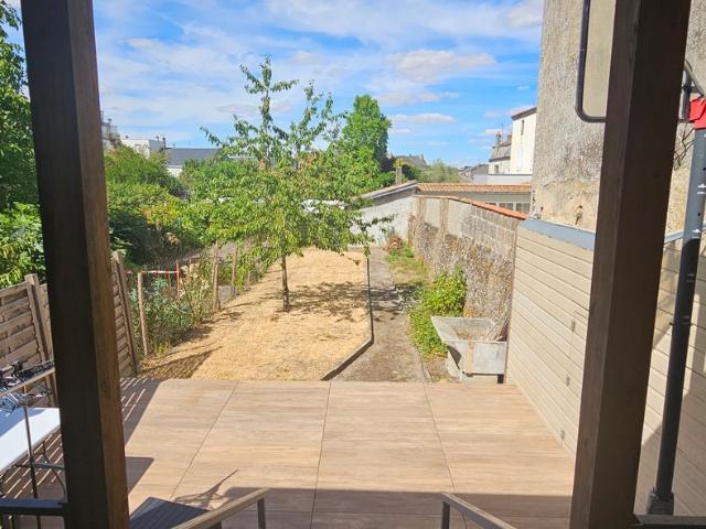 Maison 5 pièces, 109 m² à louer à Parthenay 79200