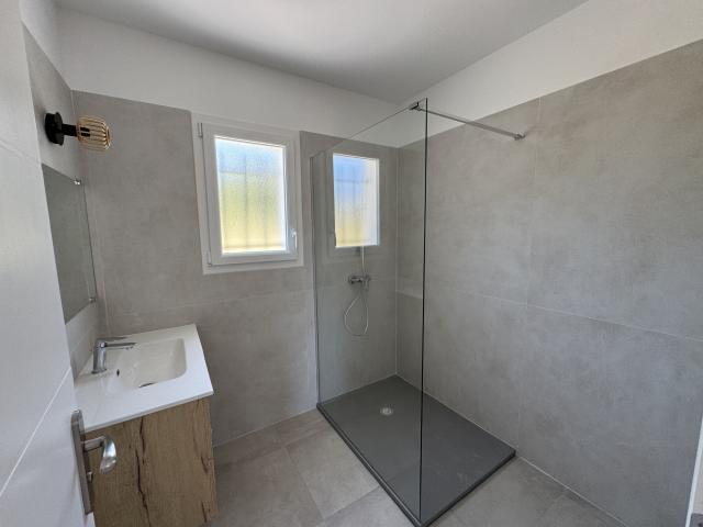 Maison 5 pièces, 100 m² à louer à La Crau 83260